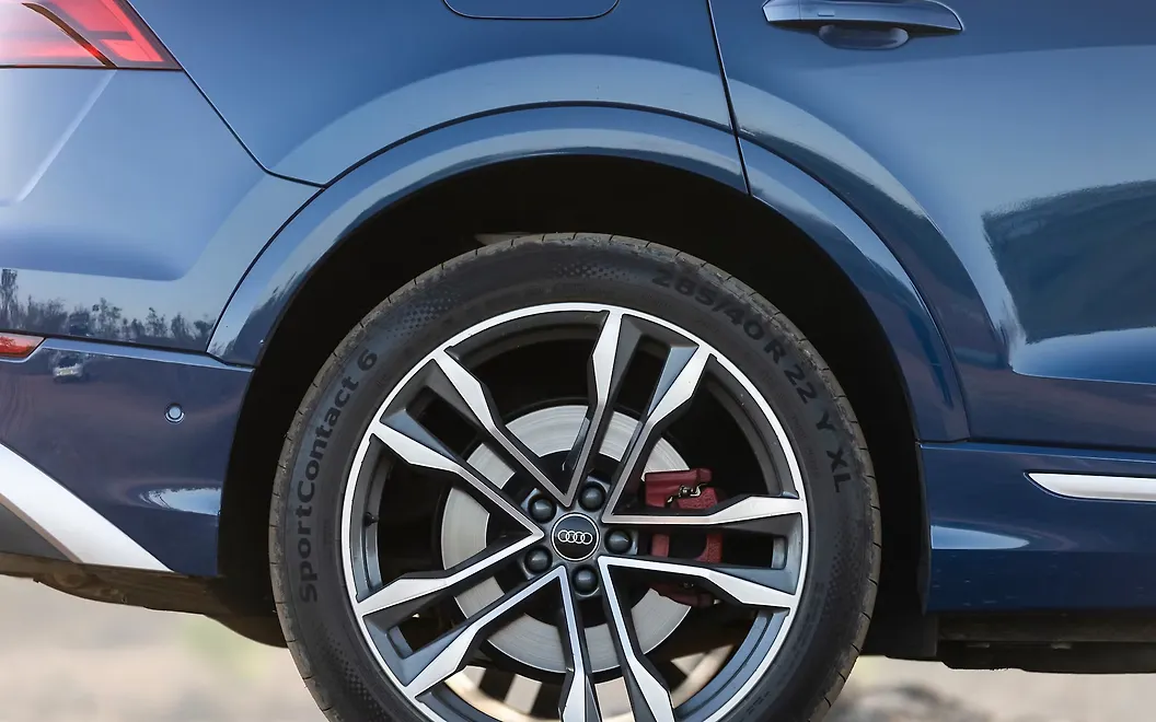 Audi SQ8 Rear Wheel