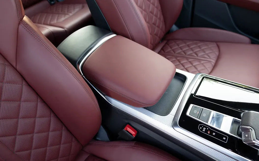 Audi SQ8 Front Arm Rest