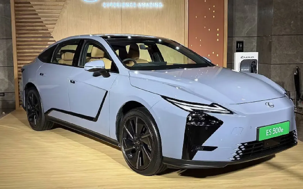 Lexus ES 500e