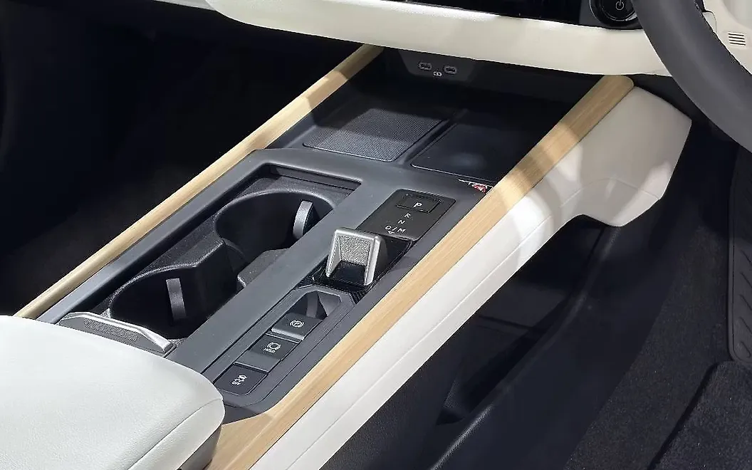 Lexus ES 500e