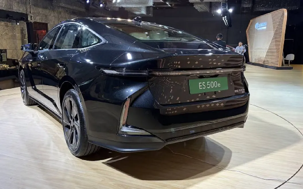 Lexus ES 500e