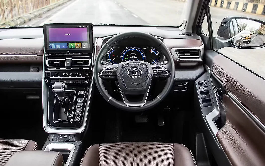 Toyota Innova Hycross Facelift
