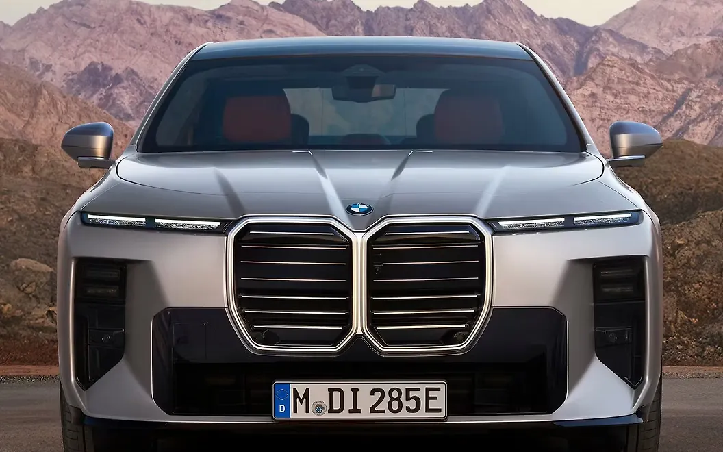 BMW i7