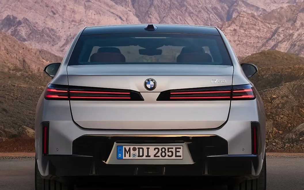 BMW i7