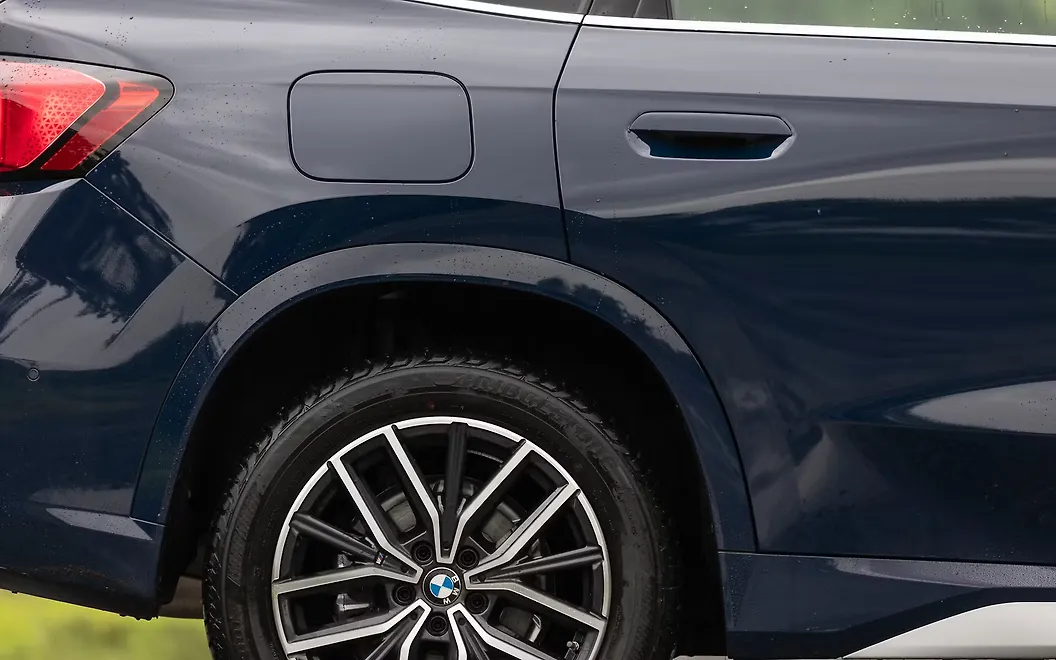 BMW X1 LWB