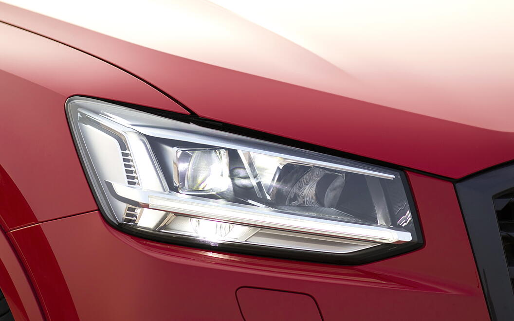 Audi Q2 Head Light
