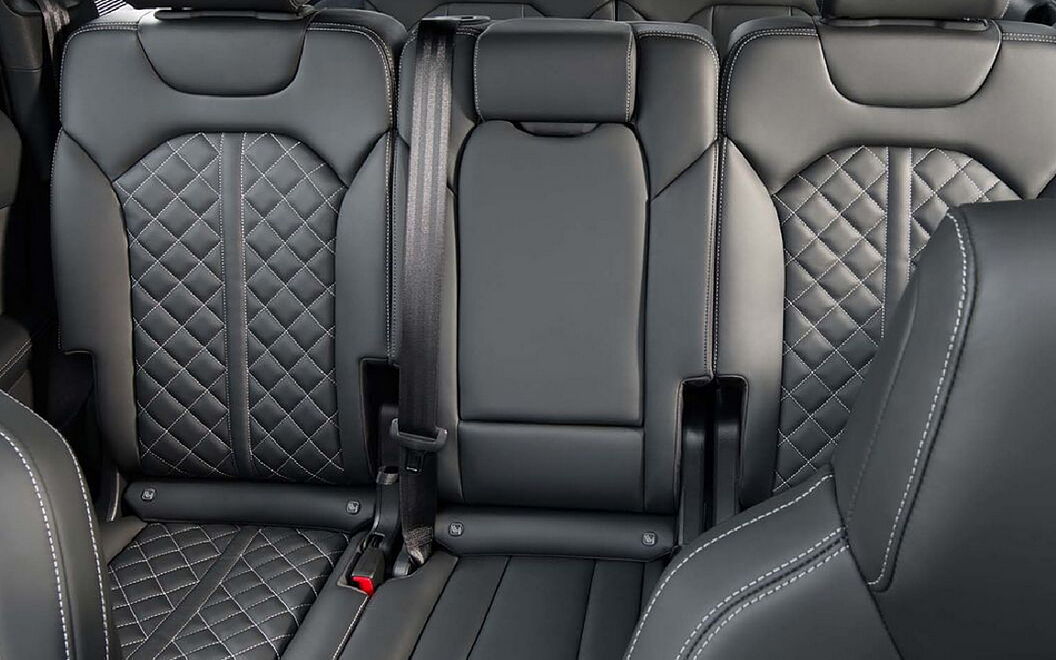 Audi Q7 Rear Passenger Seats