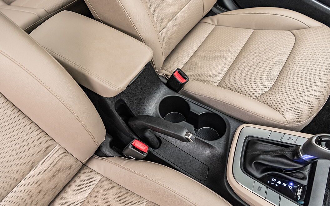 Hyundai Elantra [2016-2019] Front-Seats