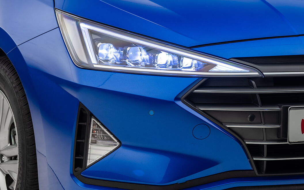 Hyundai Elantra [2016-2019] Headlamps