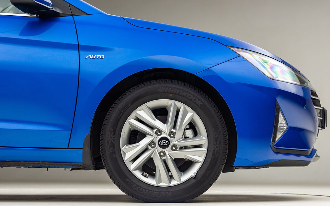 Hyundai Elantra [2016-2019] Wheels-Tyres