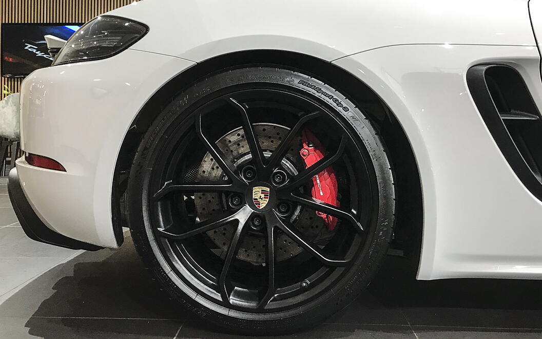 Porsche 718 Front Wheel