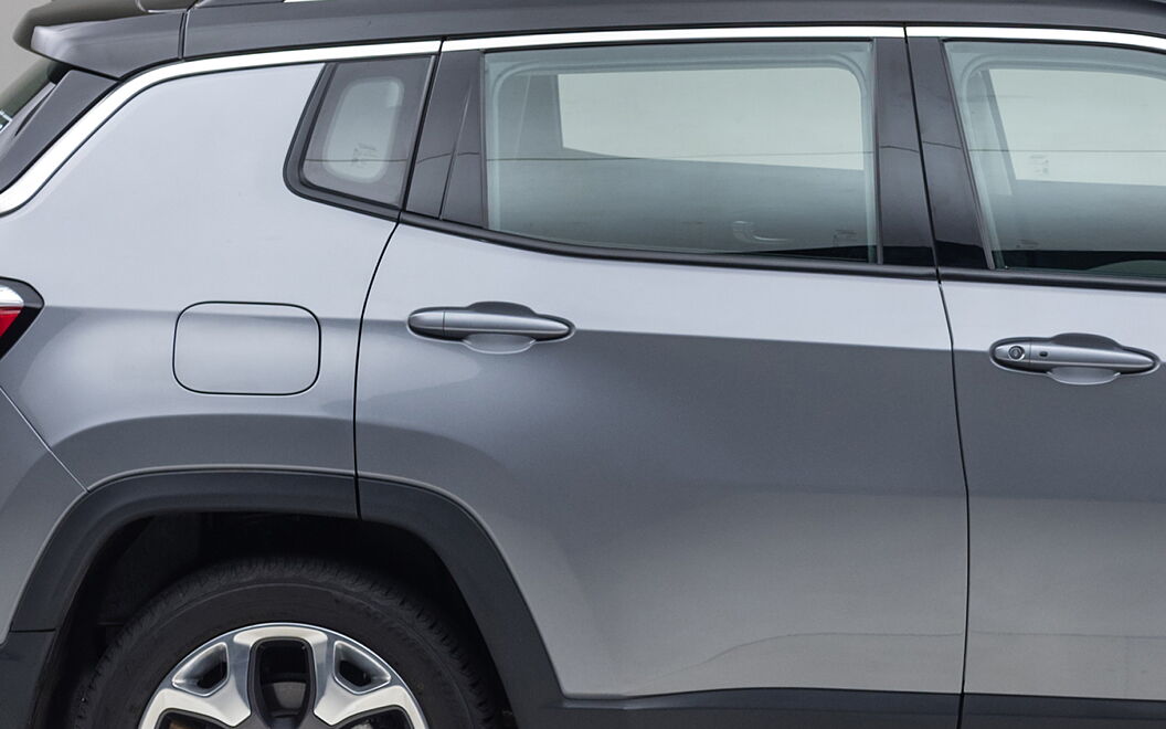 Jeep Compass [2017-2021] Side View