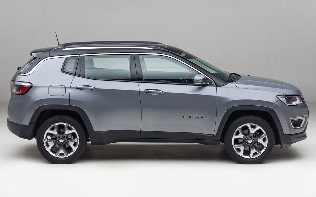 Jeep Compass [2017-2021] Right View
