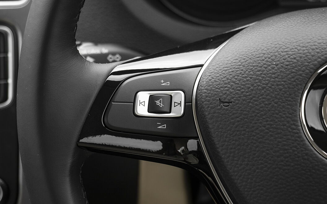 Volkswagen Vento Steering Mounted Controls - Left