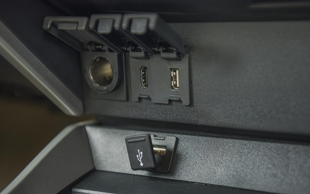 Honda City USB / Charging Port