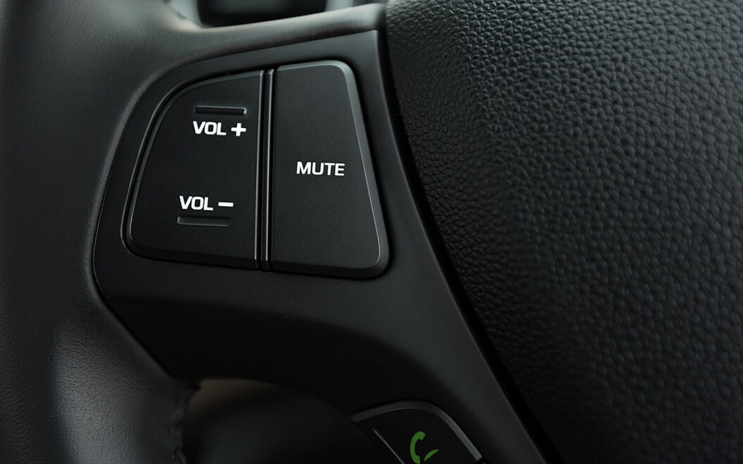 Hyundai Grand i10 Steering Mounted Controls - Left