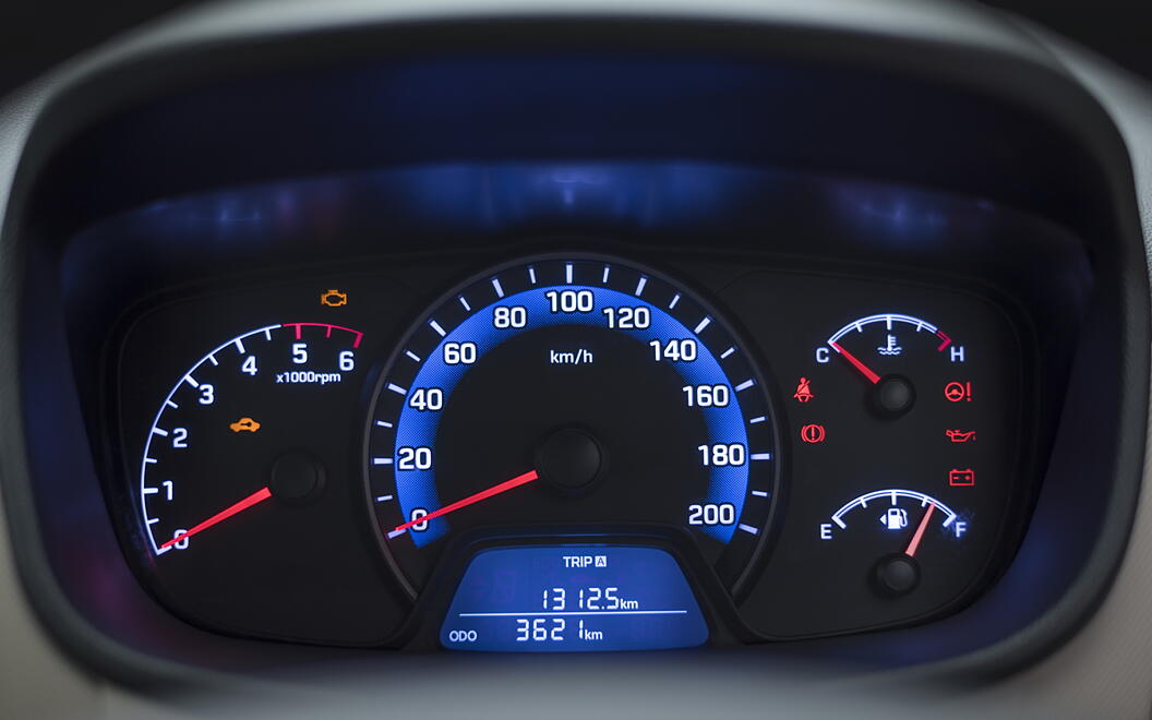 Hyundai Xcent Dashbaord Display