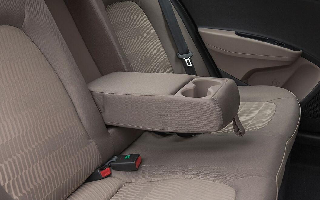 Hyundai Xcent Arm Rest in Rear Passenger Seats