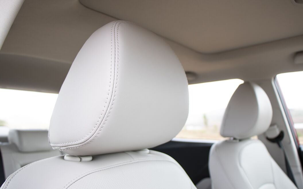 Mahindra XUV300 [2019-2024] Front Seat Headrest