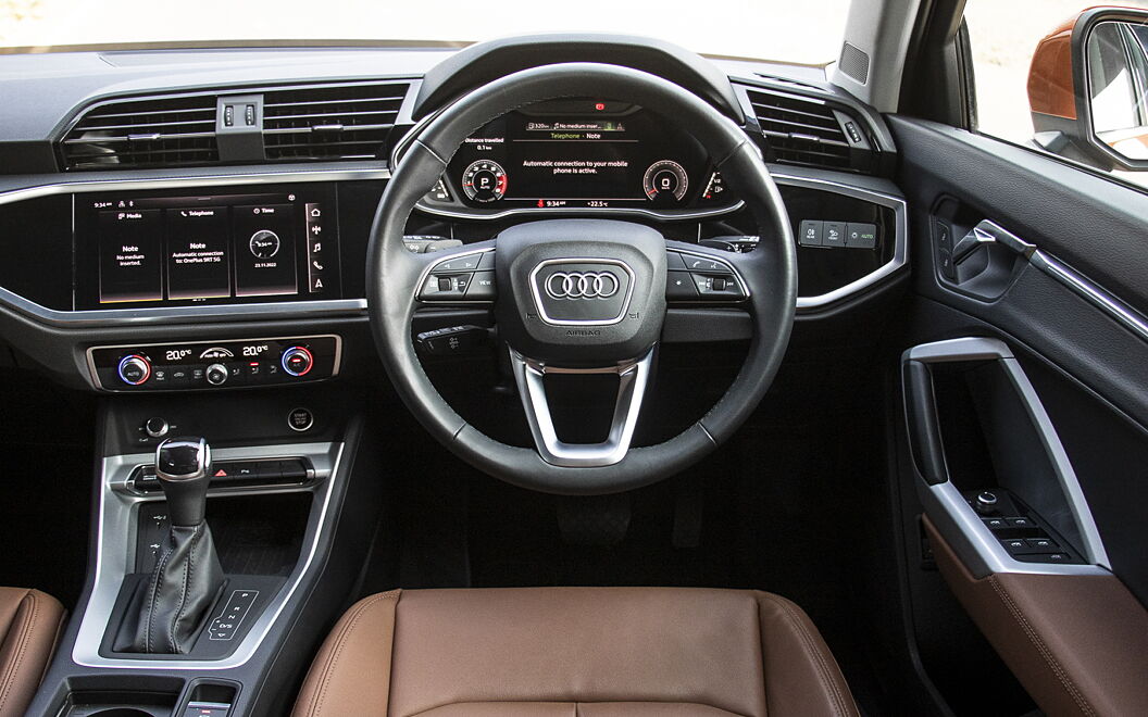 Audi Q3 Steering