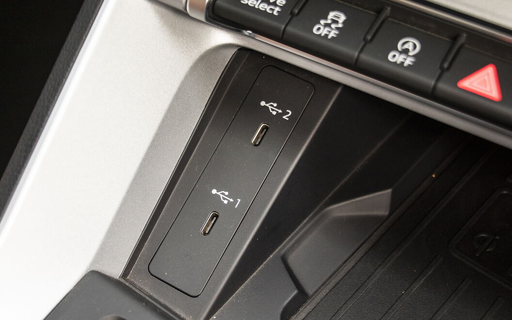 Audi Q3 USB / Charging Port