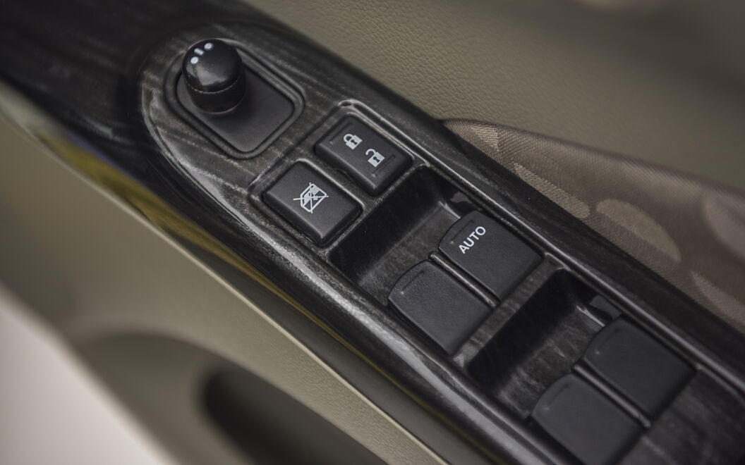 Maruti Suzuki Celerio [2017-2021] Driver Window Controls