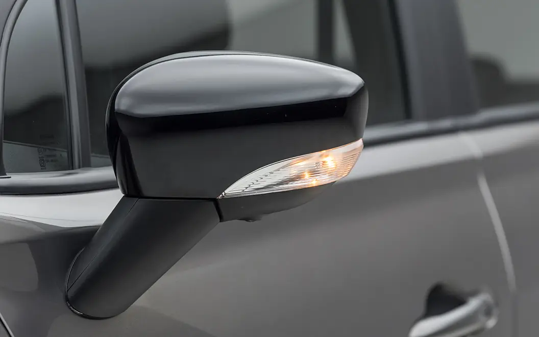 Nissan Kicks Indicators on OVRM