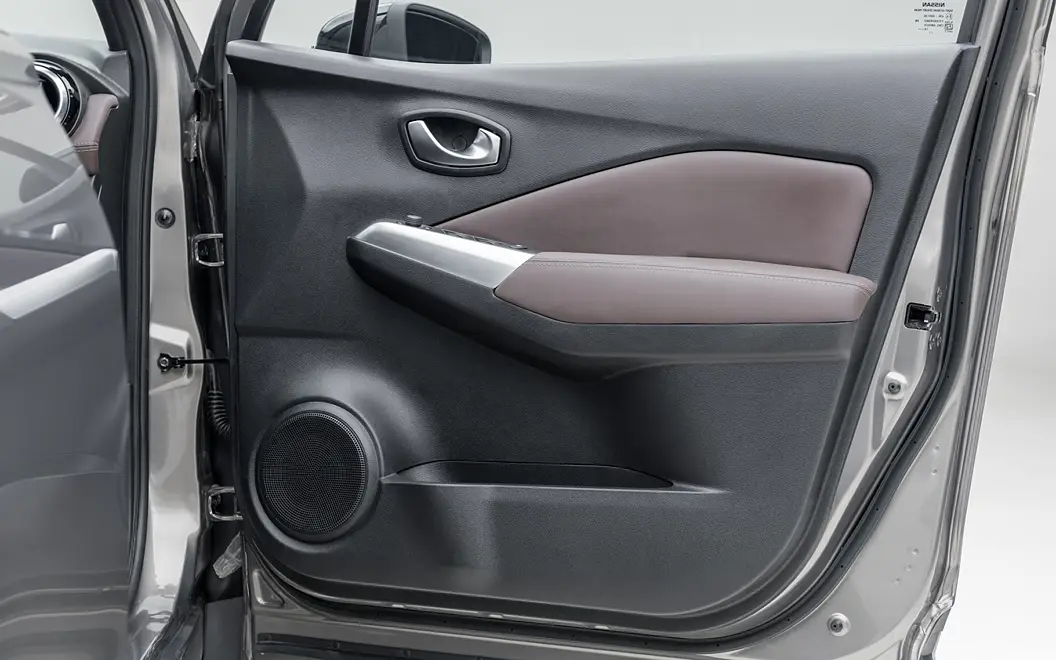 Nissan Kicks Driver Door