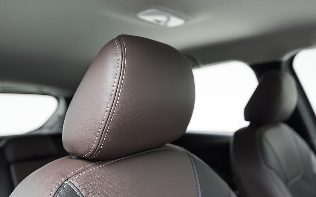 Nissan Kicks Front Seat Headrest