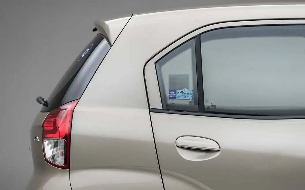 Hyundai Santro Side Rear View