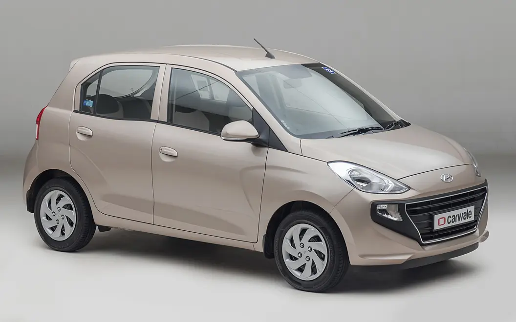 Hyundai Santro Front Right View