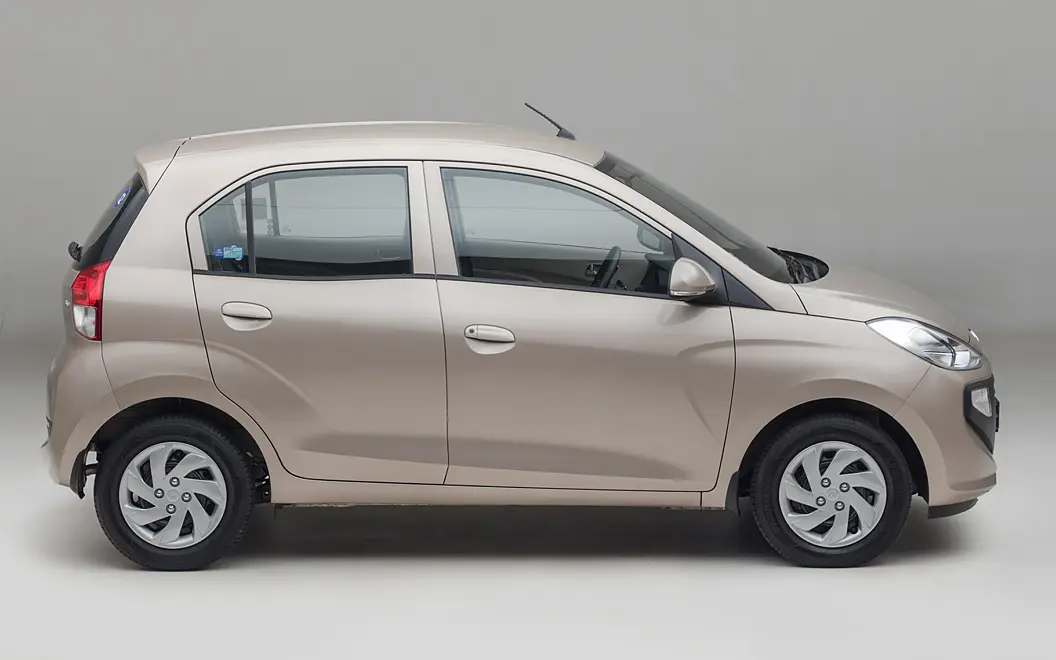 Hyundai Santro Right View