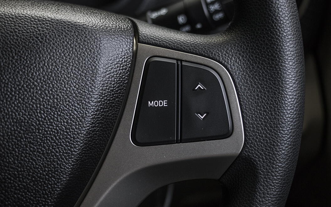 Hyundai Santro Steering Mounted Controls - Right