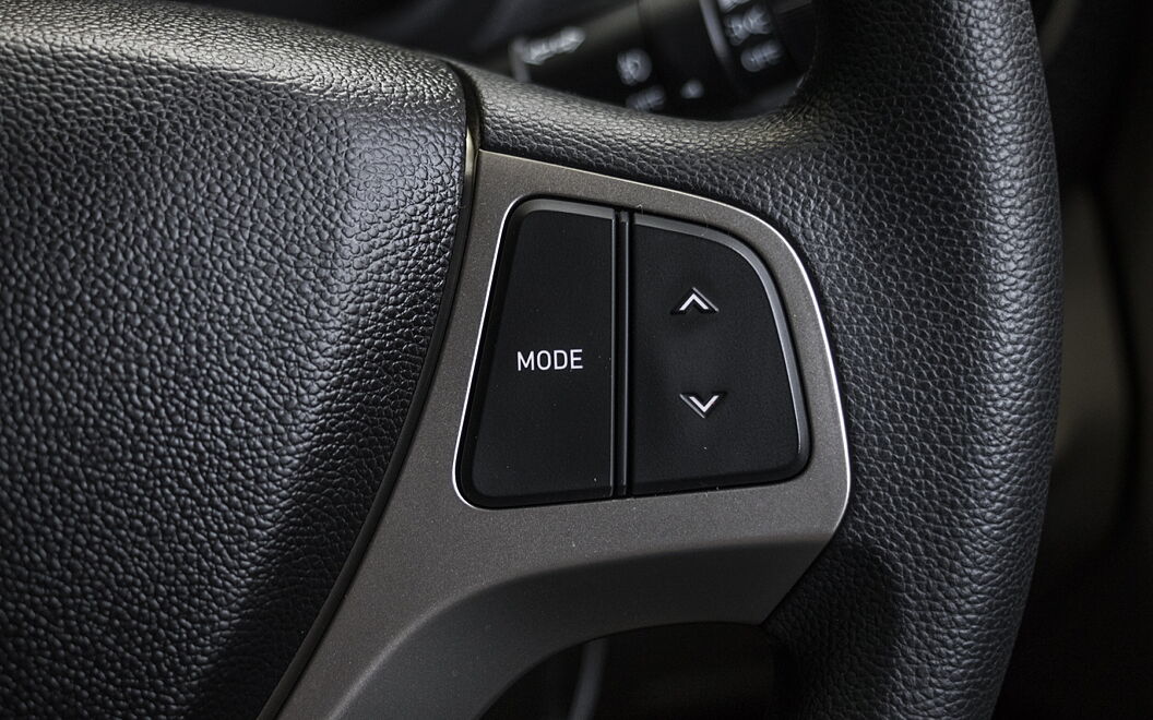 Hyundai Santro Steering Mounted Controls - Right
