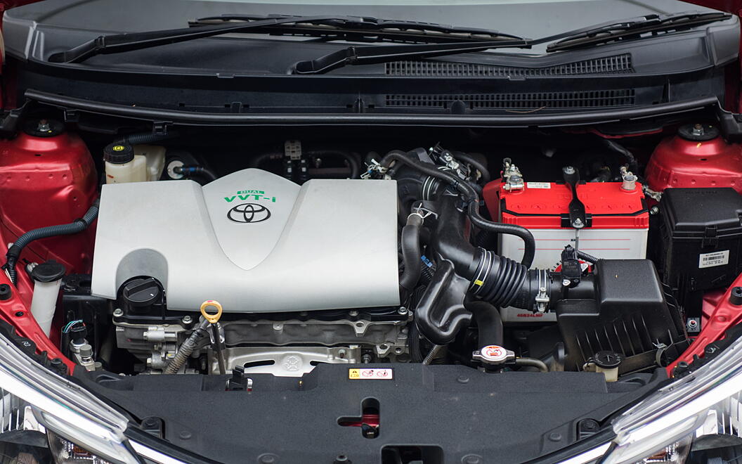 51 Toyota Yaris Images | Yaris Exterior, Road Test and Interior Photo ...