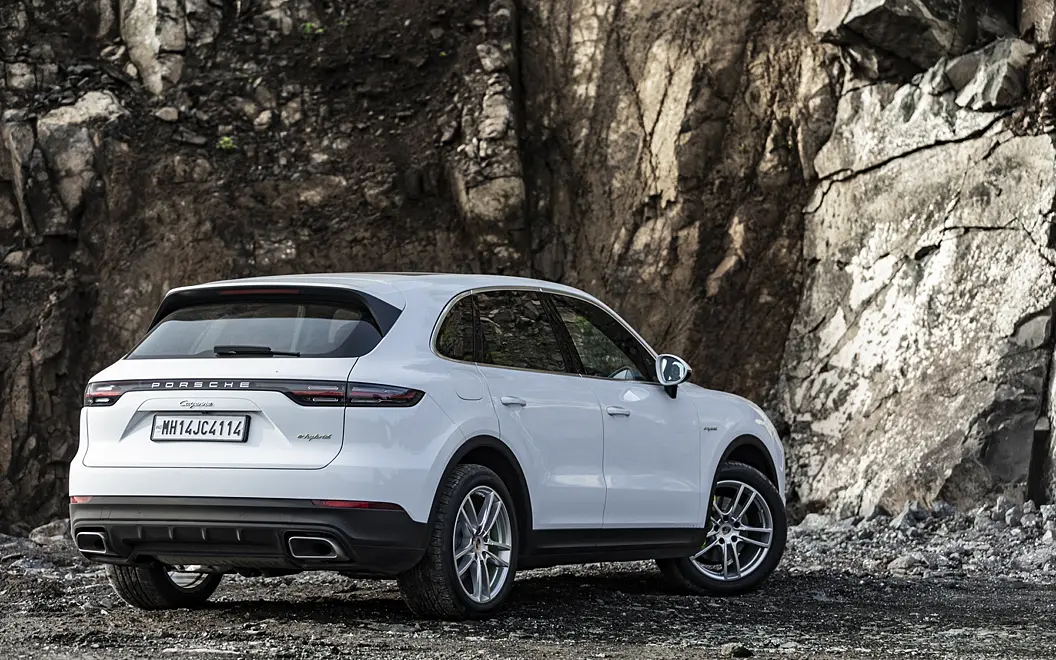 Porsche Cayenne Right Rear View