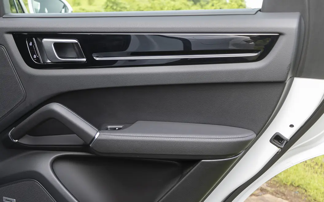 Porsche Cayenne Driver Door