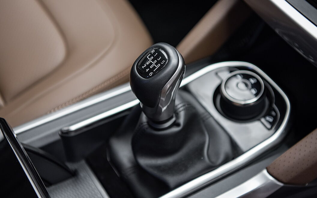 Tata Harrier [2019-2023] Gear Shifter