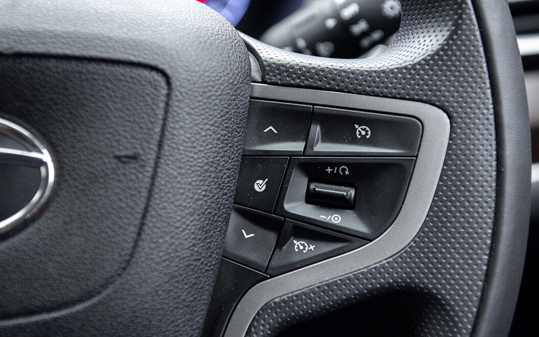 Tata Harrier [2019-2023] Steering Mounted Controls - Right