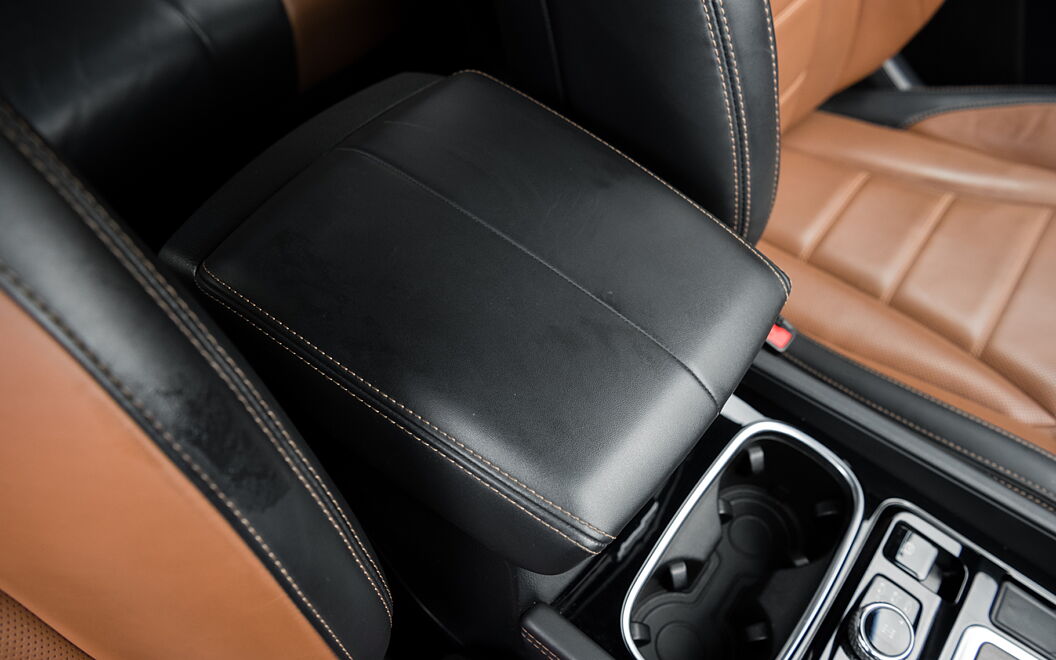 Mahindra Alturas G4 Front Arm Rest