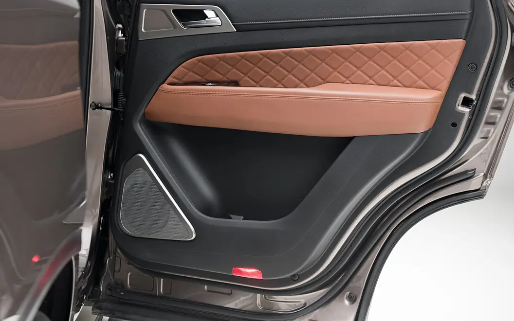 Mahindra Alturas G4 Rear Passenger Door