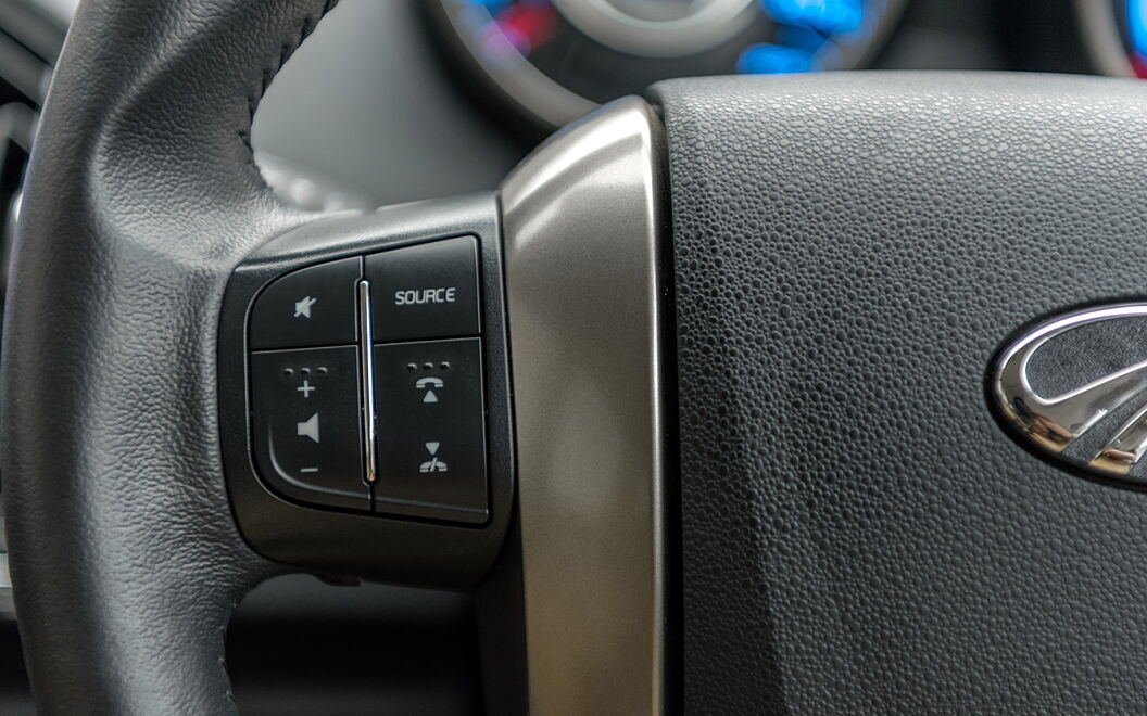 Mahindra XUV500 Steering Mounted Controls - Left