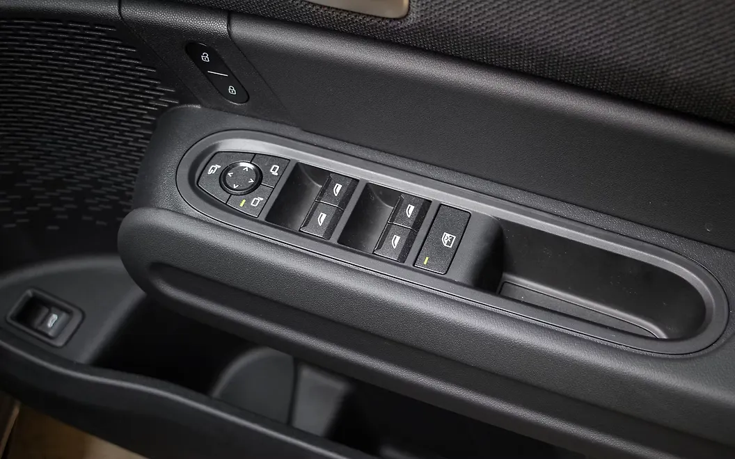 Mini Countryman Driver Window Controls