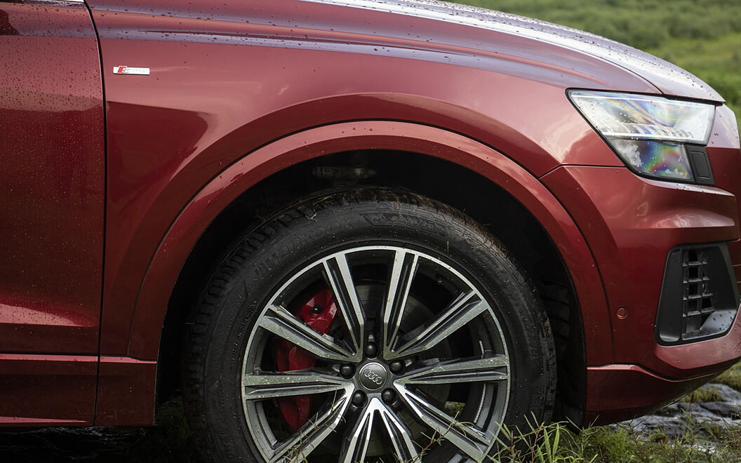 Audi Q8 Front Wheel