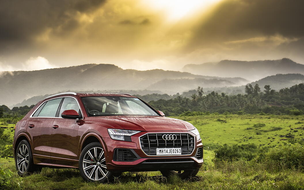 Audi Q8 Front Right View