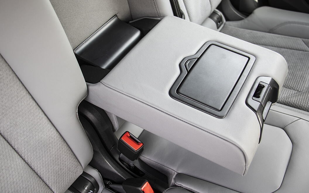Audi Q8 Arm Rest in Rear Passenger Seats