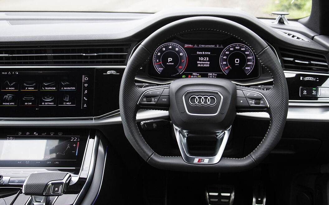 Audi Q8 Steering