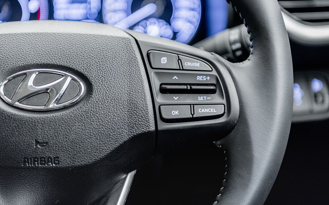 Hyundai Venue [2019-2022] Steering Mounted Controls - Right