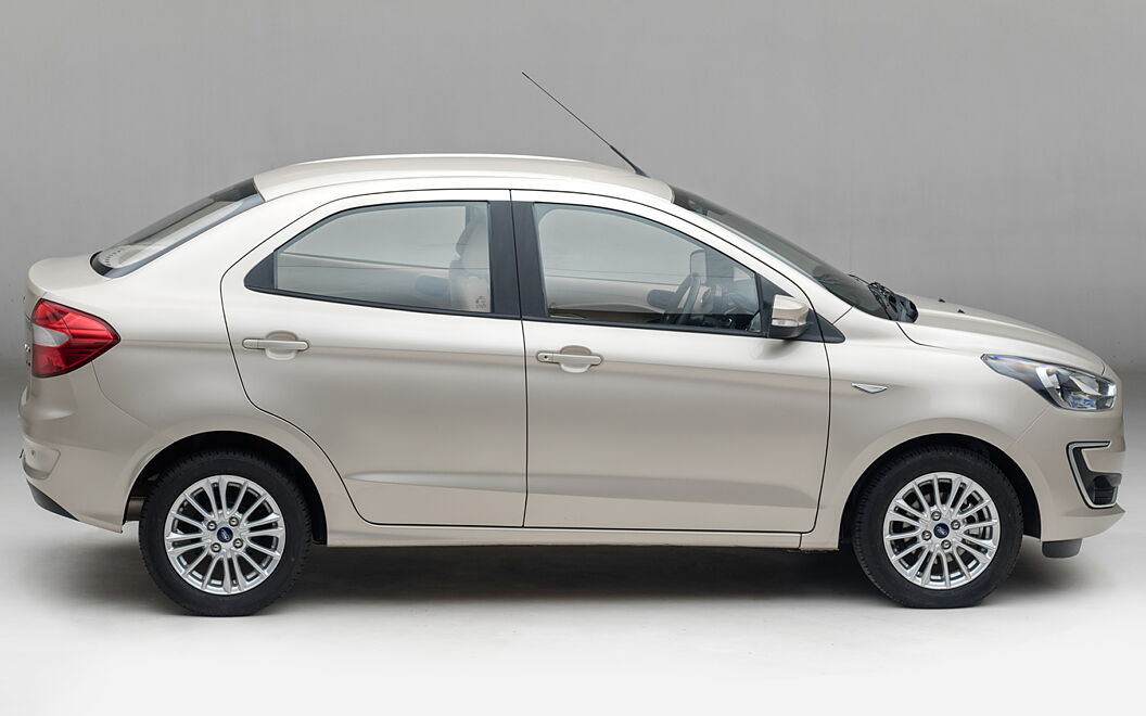Ford Aspire Right View