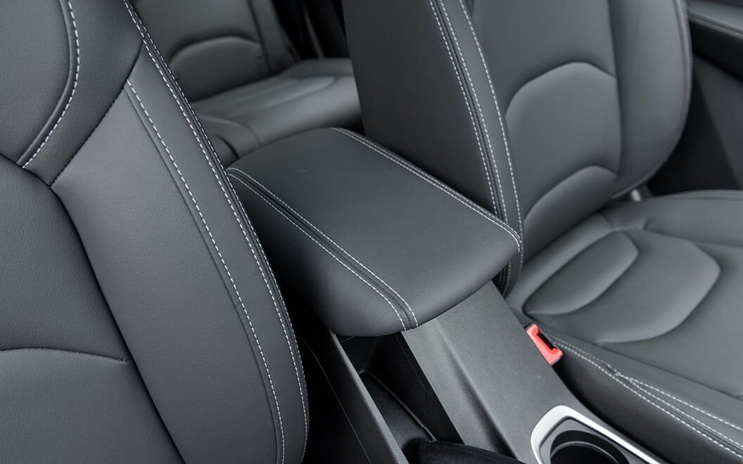 MG Hector [2019-2021] Front Arm Rest